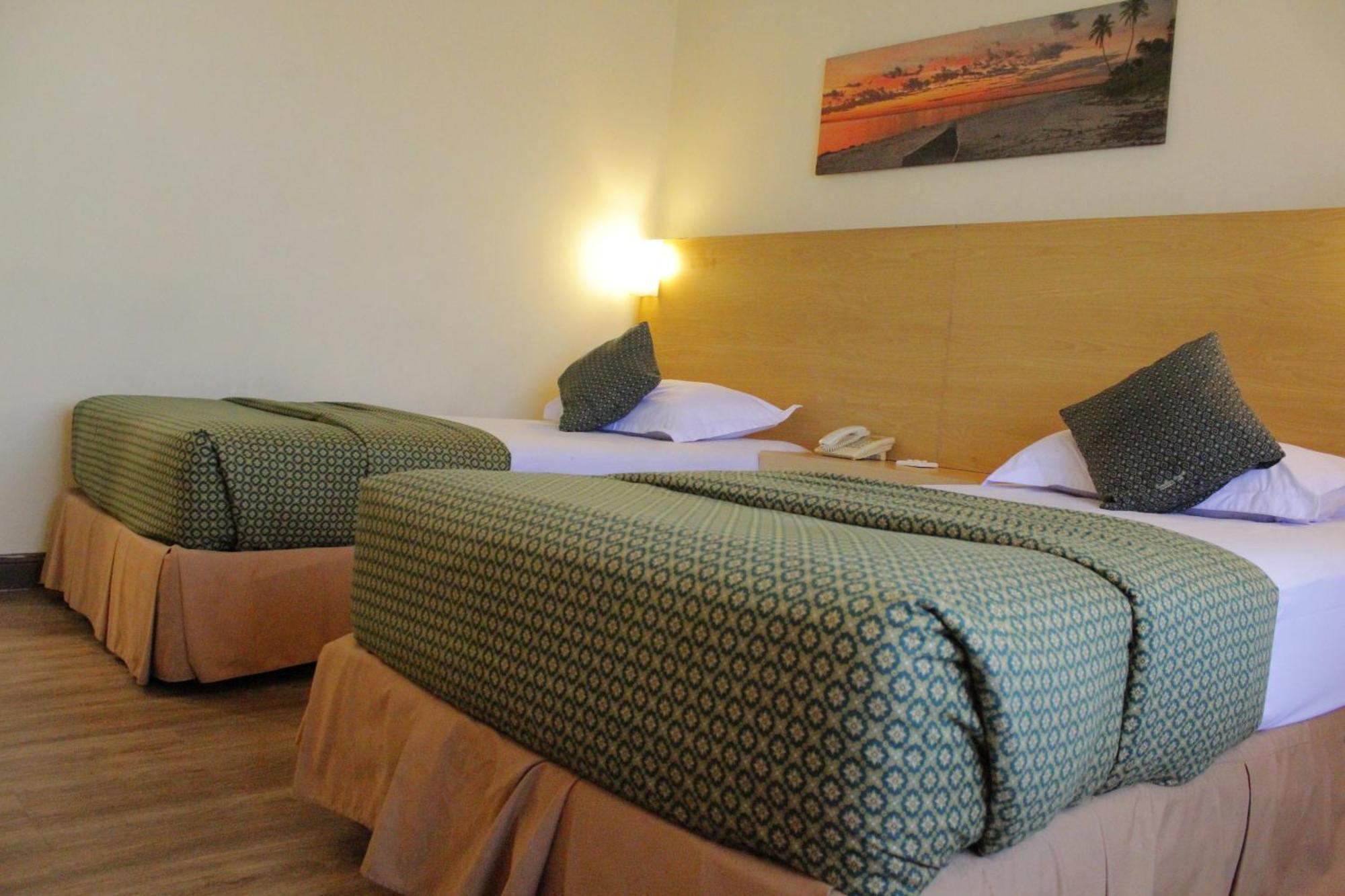 Lux Tychi Hotel Malang Eksteriør billede