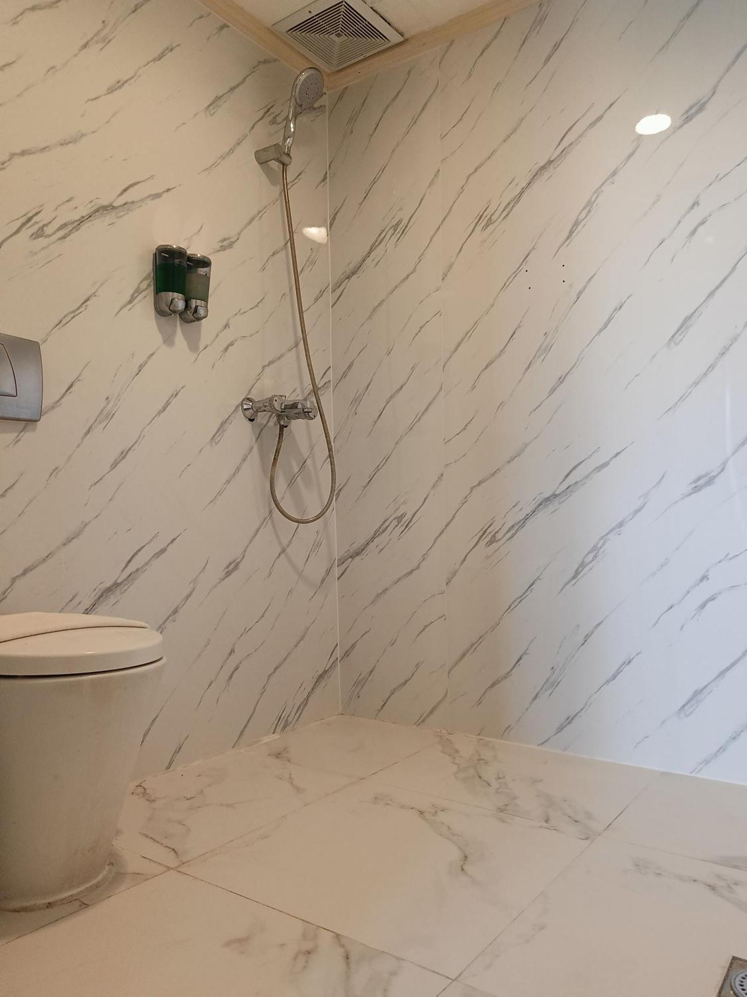 Lux Tychi Hotel Malang Eksteriør billede