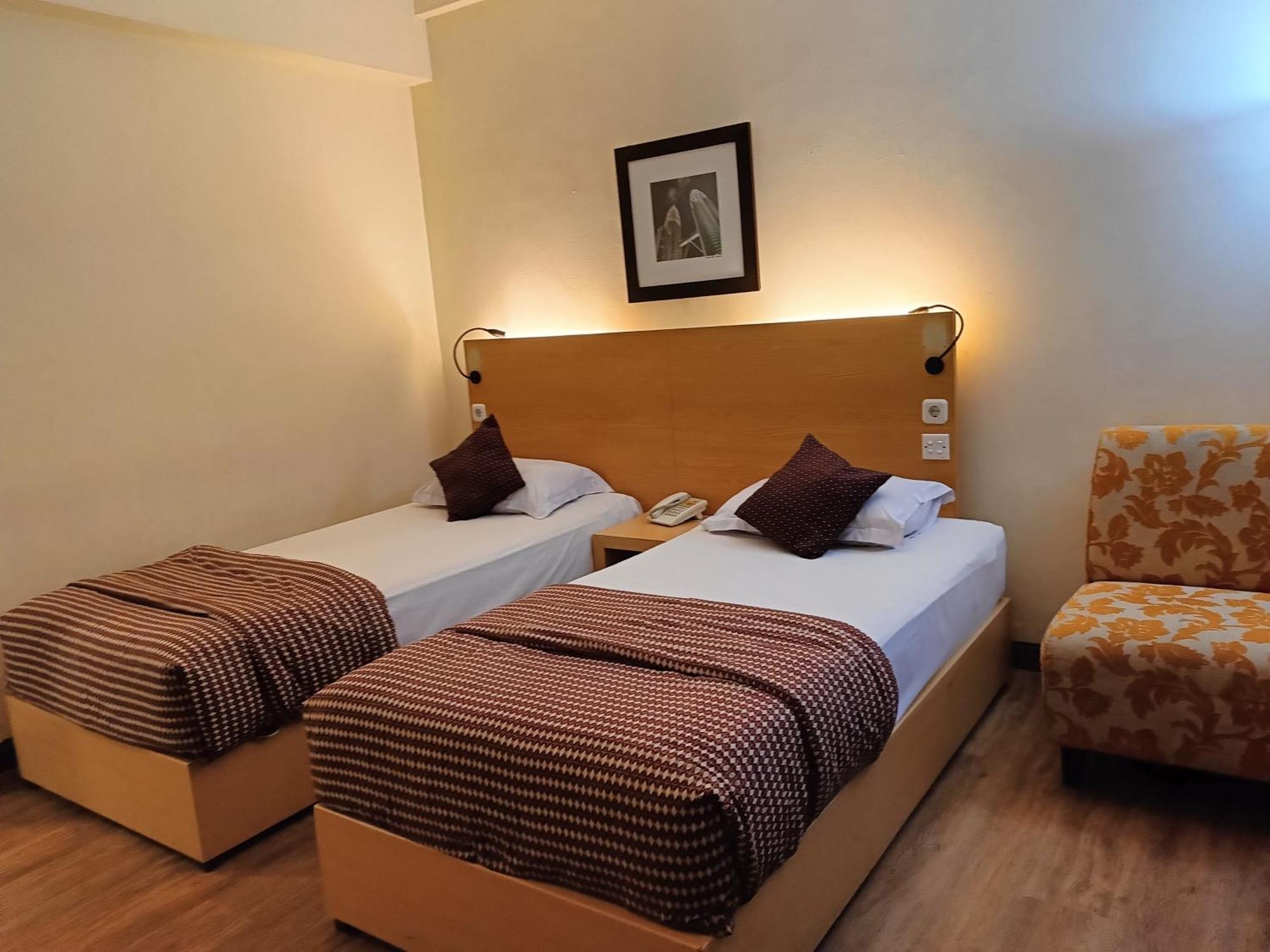 Lux Tychi Hotel Malang Eksteriør billede