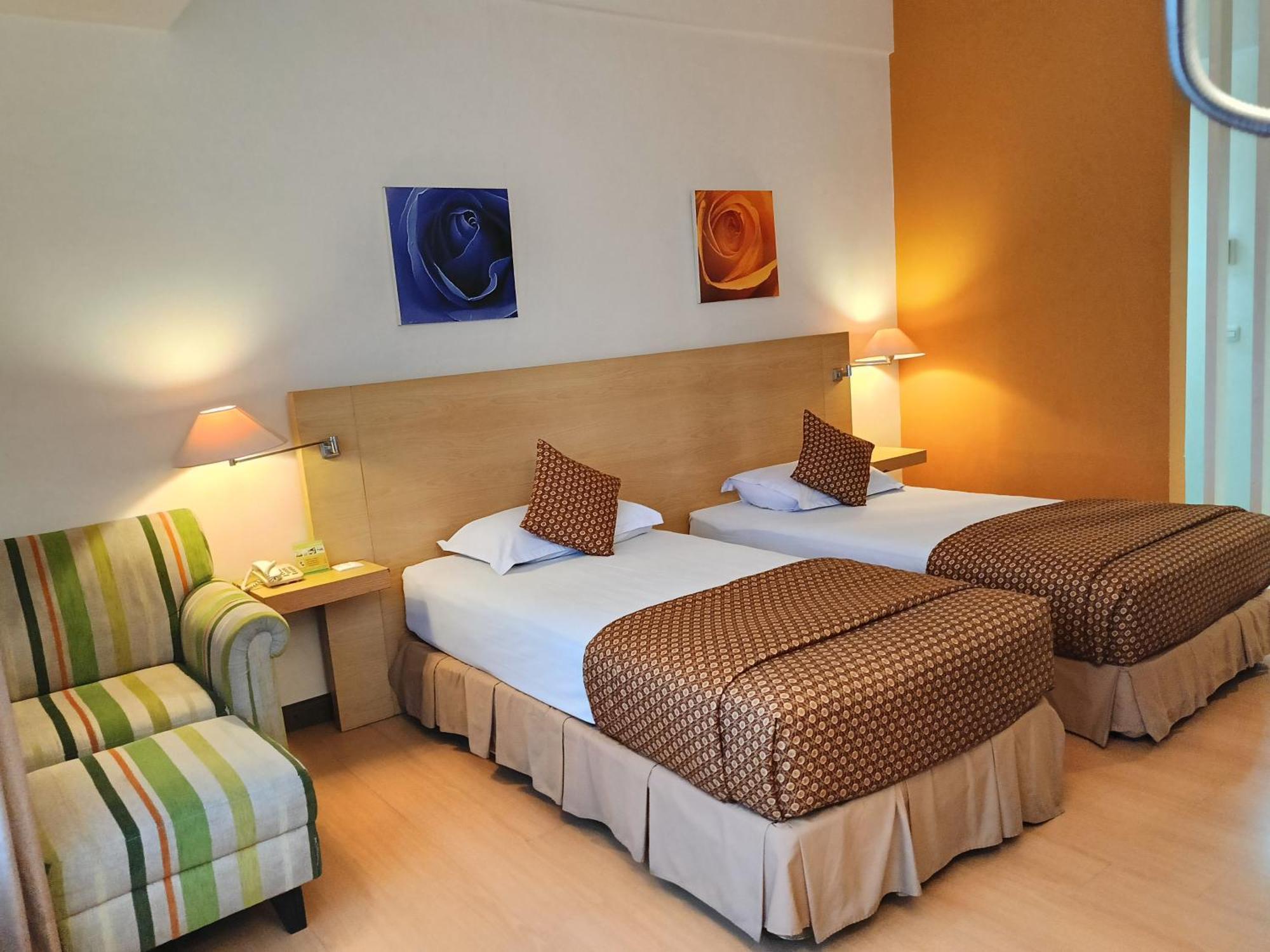 Lux Tychi Hotel Malang Eksteriør billede